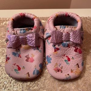 Freshly Picked Bow Moccs